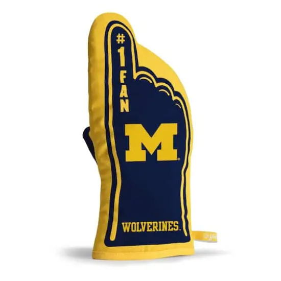 Quilted No.1 Oven Mitt Michigan Wolverines {4}