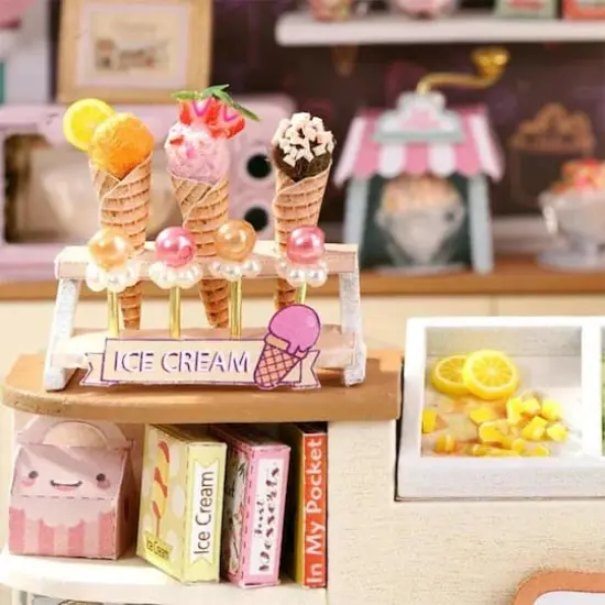 Wizardi Miniature Roombox Ice Cream Shop Dollhouse Kit {4}