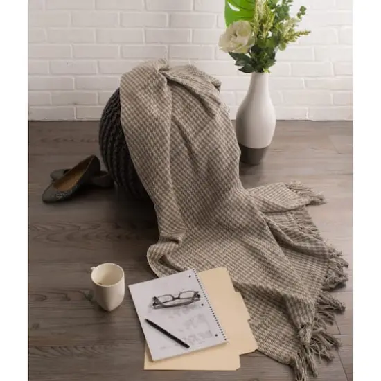 DII&reg; Stone Houndstooth Throw {5}