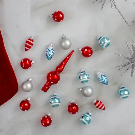 19ct. Red & Blue Frosted Glass Ornaments & Tree Topper Set {4}