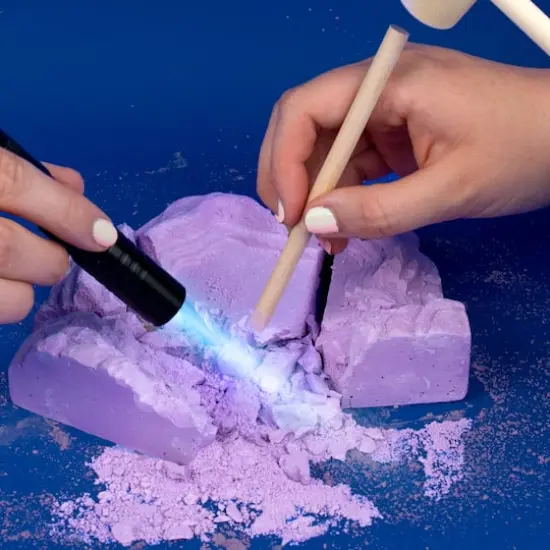 BBC Earth Glowing Cave Mineral Dig {3}