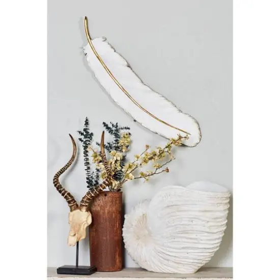 CosmoLiving by Cosmopolitan White Polystone Feather Wall D&eacute;cor {6}