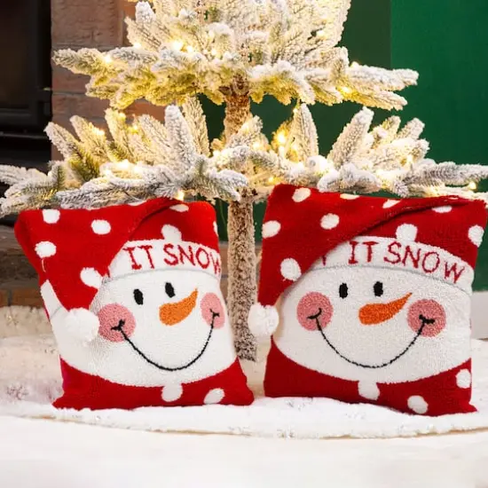 Glitzhome&reg; Hooked 3D Snowman Pillow Set {3}