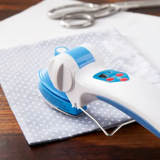 Petite Press&trade; Portable Mini Iron {3}