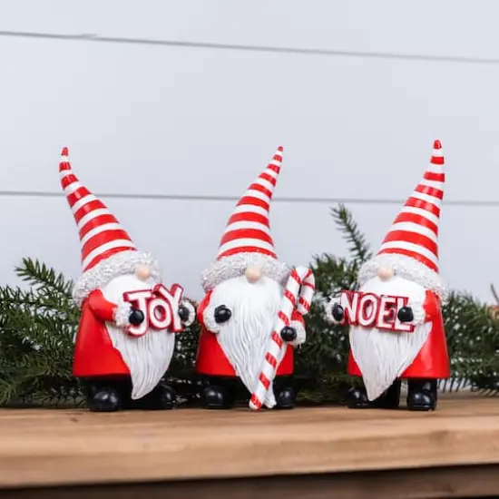 7.25" Santa Gnome Figurine Set {3}