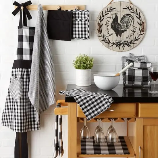 DII&reg; Gingham Print Apron Black {4}