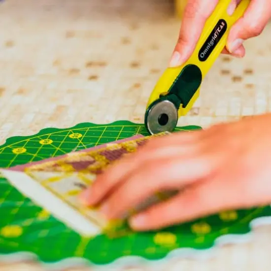 Omnigrid Rotary Cutter, 28mm {6}