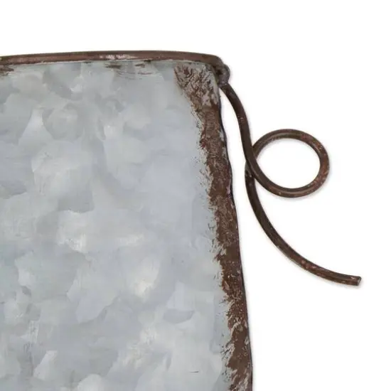 DII&reg; 16.75" Pig Galvanized Wall Planter {4}