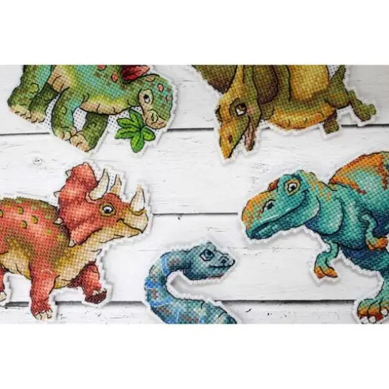 MP Studia Dinosaurs - Pterodactyl Plastic Canvas Counted Cross Stitch Kit {4}