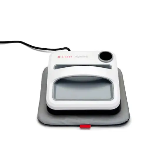 SINGER&reg; MOMENTO&trade; Square Press {1}
