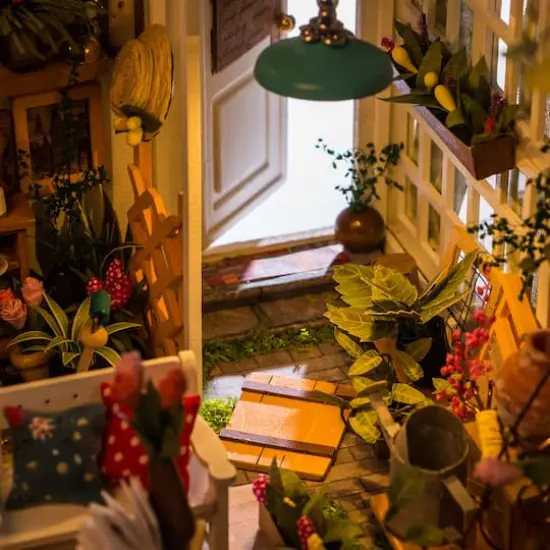 Rolife&reg; Miller's Garden DIY Miniature House Kit {10}