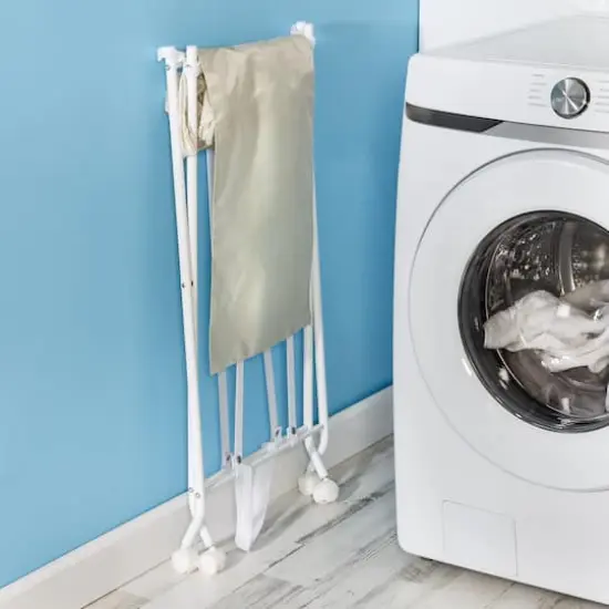 Honey Can Do White/Natural Single Bounce Back Hamper with Wheels and Lid {11}