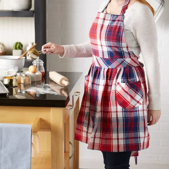 DII&reg; Americana Plaid Apron {9}