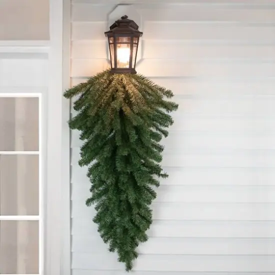 48" Unlit Canadian Pine Christmas Teardrop Swag {6}