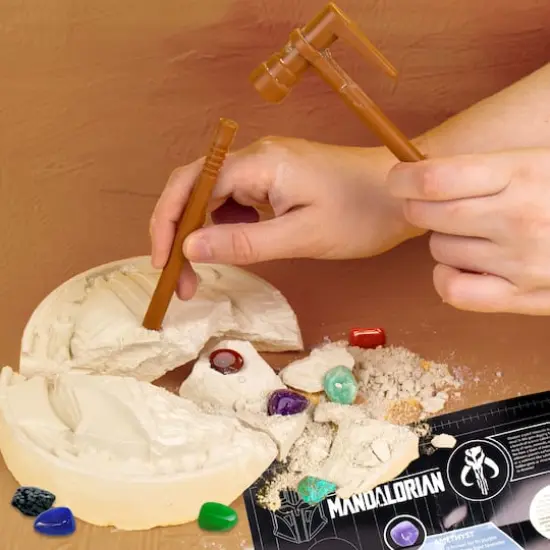 Star Wars&trade; The Armorer&trade; Gemstone Dig {4}