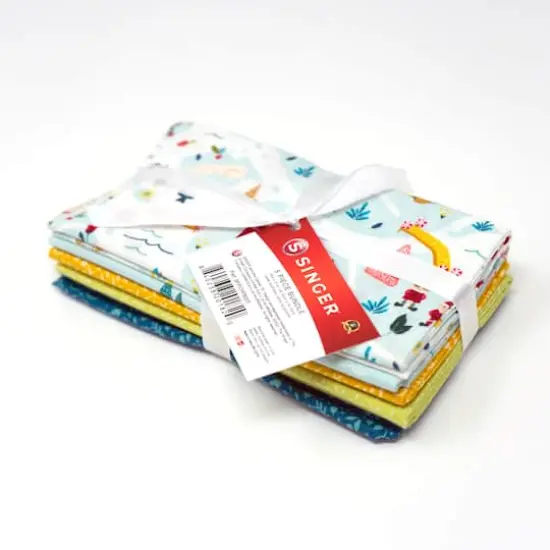 SINGER Christmas Santa's Village 5 Piece Fat Quarter Bundle {1}