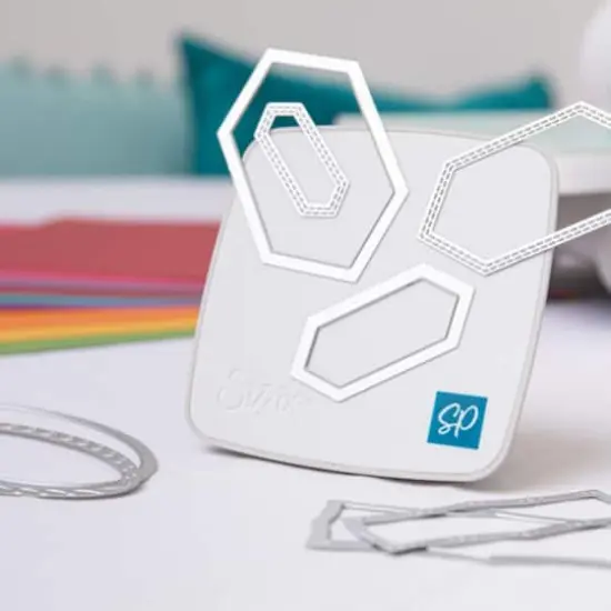 Sizzix&reg; Gotcha Magnetic Craft Stand {5}