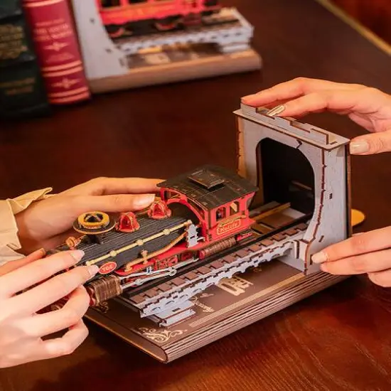 Rolife&reg; Wonderland Century Train Book Nook Kit {7}