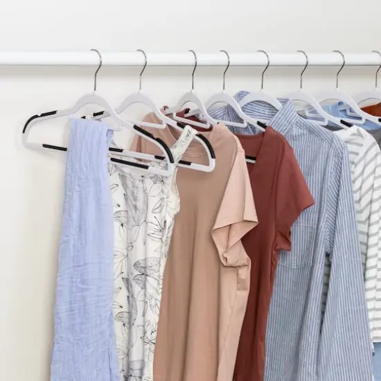 Honey Can Do 15 Pack White & Black No-Slip Rubber Grip Plastic Hangers {4}