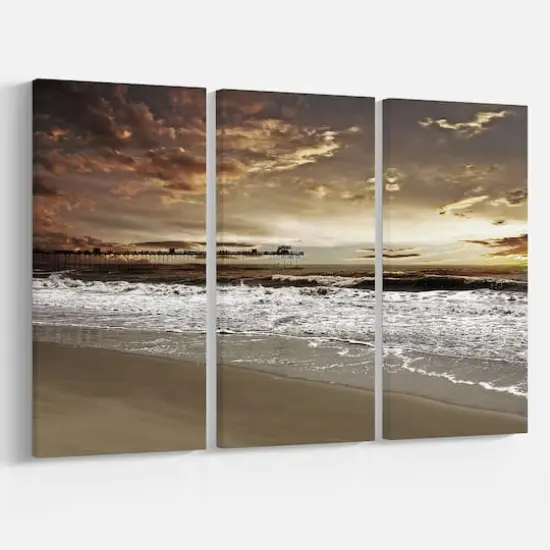 Designart - Meet the Sunrise at Hollant beach - Sea & Shore Photography on Wrapped Canvas set {4}