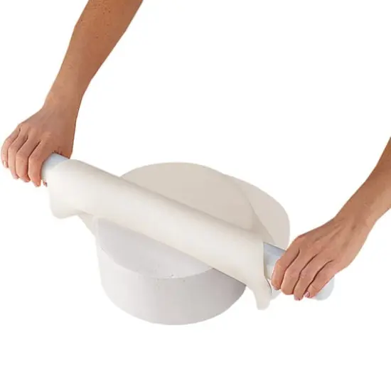 Wilton&reg; Decorator Preferred&trade; 24oz. White Vanilla Fondant {4}