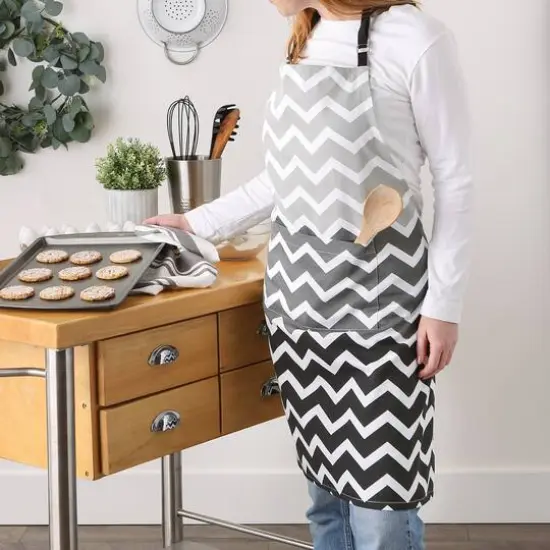 DII&reg; Chevron Apron Black {5}