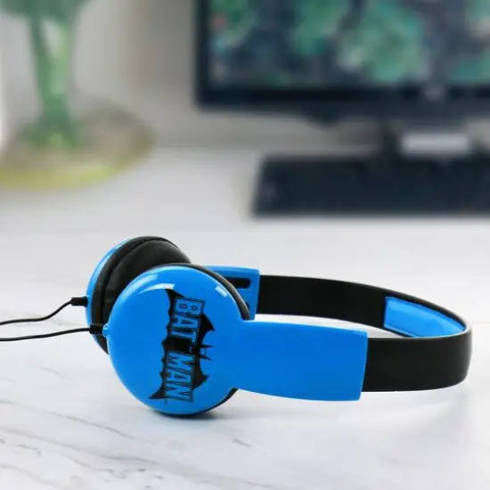 Batman Kid-Safe Headphones {7}