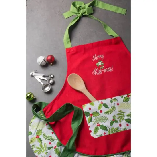 DII&reg; Merry Kissmas Ruffle Apron {3}