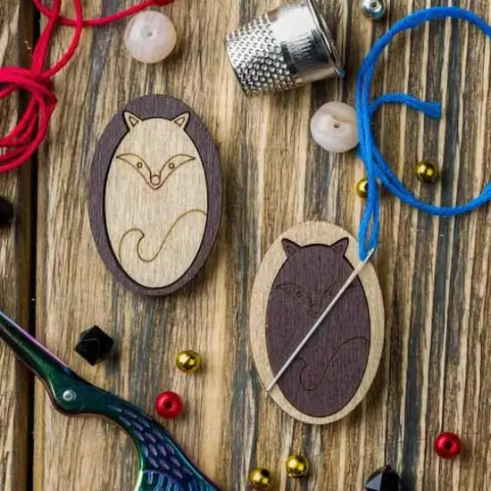 Wonderland Crafts Fox Double-Sided Magnetic Needle Holder {3}