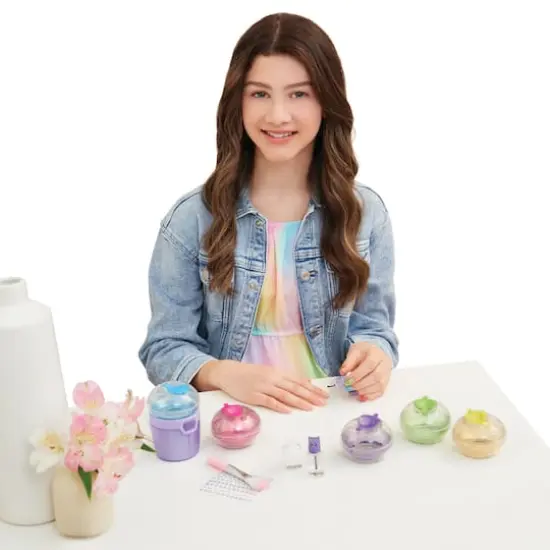 Make It Real&trade; Party Nails Glitter DIY Nail Studio {3}