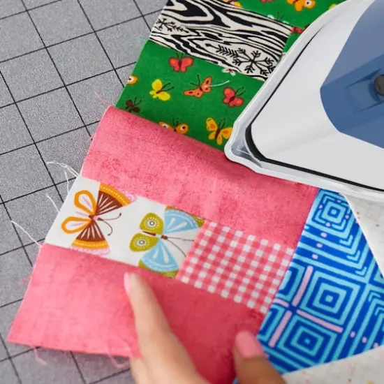 SINGER&reg; SteamCraft Making The Cut&trade; Iron {3}