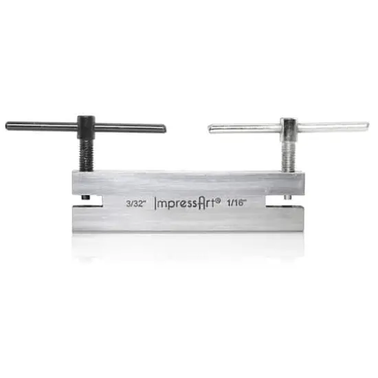 ImpressArt&reg; 2 Hole Screw Down Punch {1}