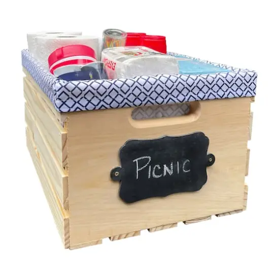 Surface Appeal&trade; 18" Crate Liner White/Blue Diamonds {3}