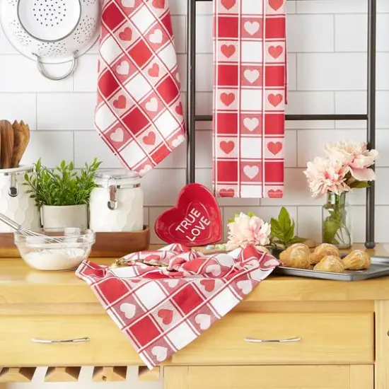 DII&reg; Valentines Checkered Heart Dishtowel, 3ct. {6}
