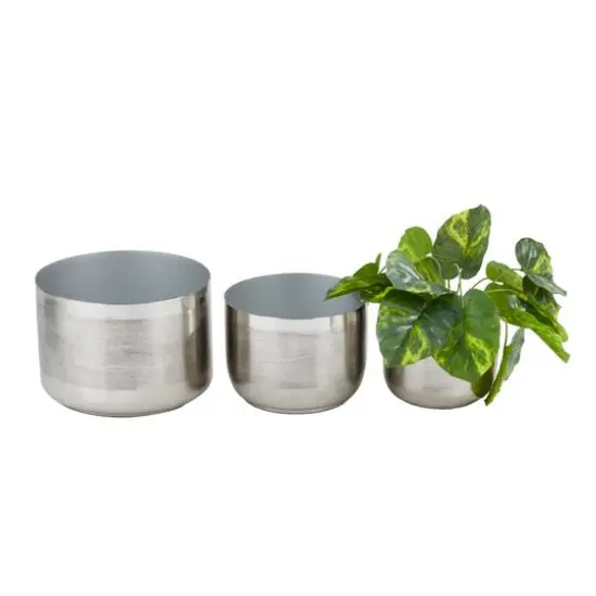 CosmoLiving by Cosmopolitan Iron Modern Planter Set Silver {9}