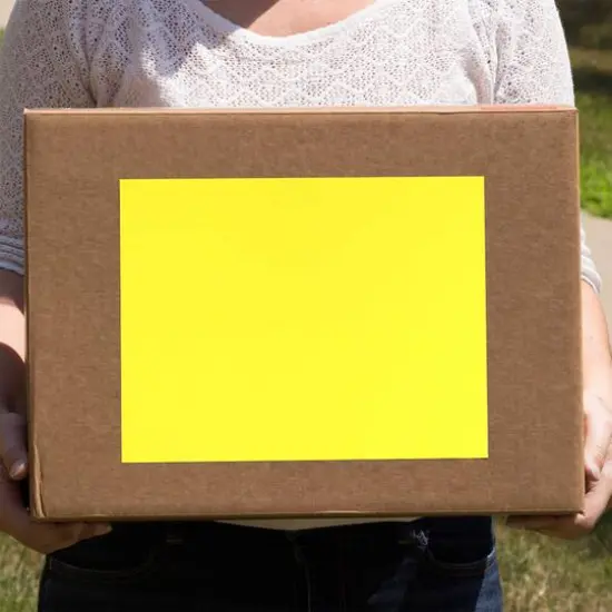 JAM Paper Shipping Labels, 8.5" x 11" Yellow {7}