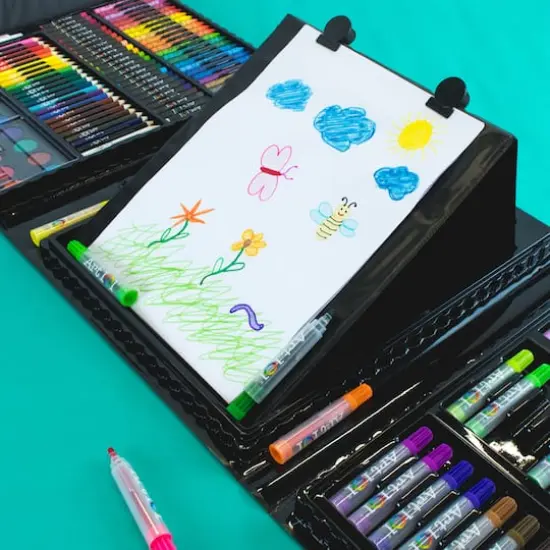 Art 101&reg; Budding Artist&reg; Doodle & Color Pop-Up Easel Art Set {3}