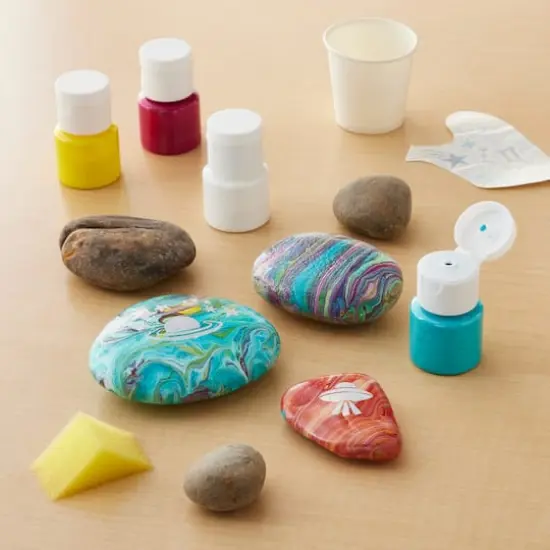Faber-Castell&reg; Hide & Seek Paint Pour Rocks Kit {3}
