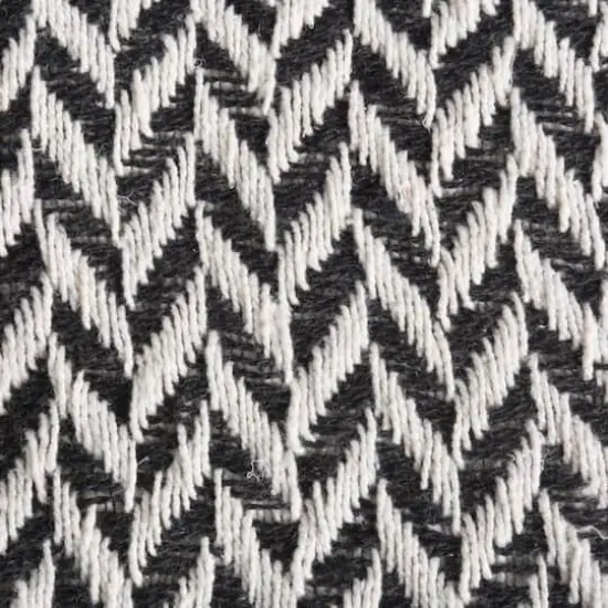 DII&reg; Black Zig-Zag Throw {6}