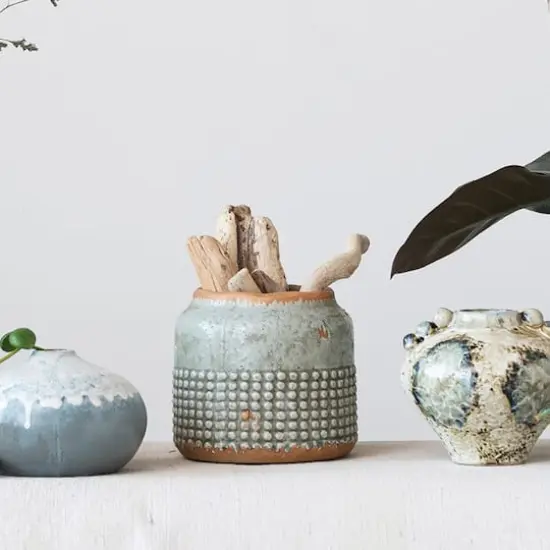 Hello Honey&reg; 6" Distressed Gray Terracotta Hobnail Planter {3}