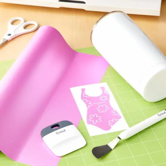 Cricut&reg; Premium Vinyl&trade; Shimmer, 12" x 48" Pink {3}