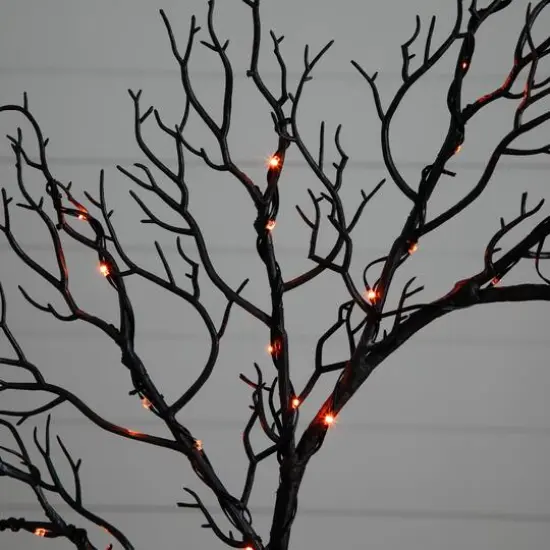 23" Pre-Lit Halloween Black Wreath {6}