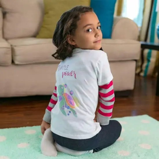 Crayola&reg; Fabric Markers, Pack of 80 {4}