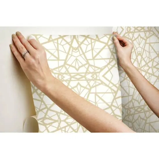 RoomMates White & Gold Shatter Geometric Peel & Stick Wallpaper {10}