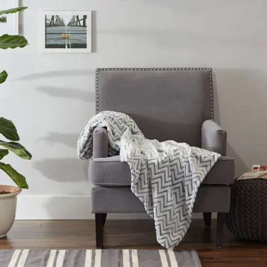 DII&reg; Gray Chevron Plush Throw {8}