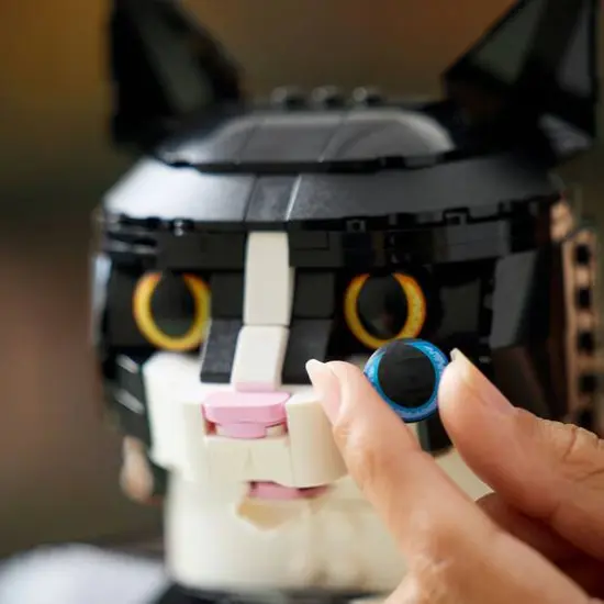 LEGO&reg; Ideas Tuxedo Cat, Gift Idea for Animal-Lovers 21349 {7}