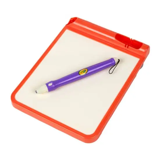 Crayola&reg; Travel Glow Art Studio {6}