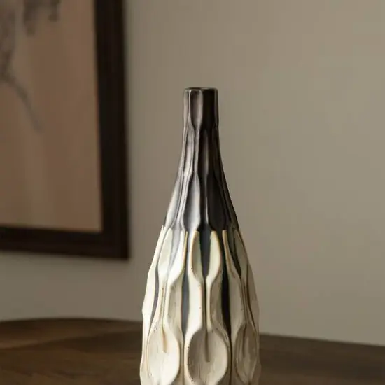 Glitzhome&reg; Geometric Two-Tone Faceted Ceramic Modern Vase Set {6}