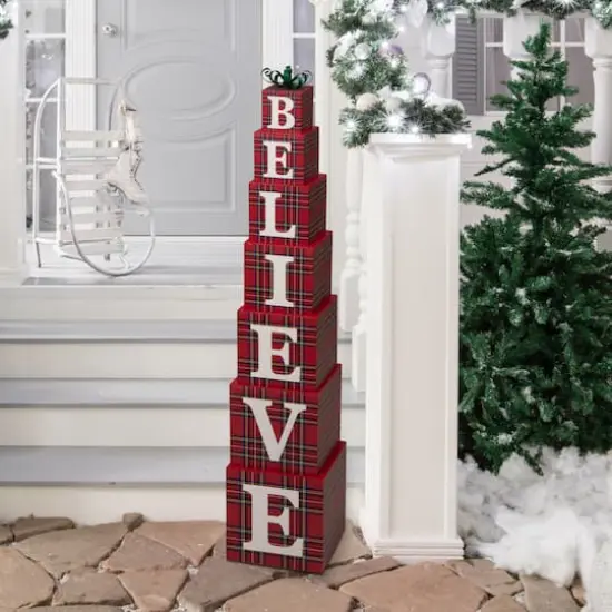 Glitzhome&reg; 3.5ft. Wooden Plaid Believe Porch D&eacute;cor {3}