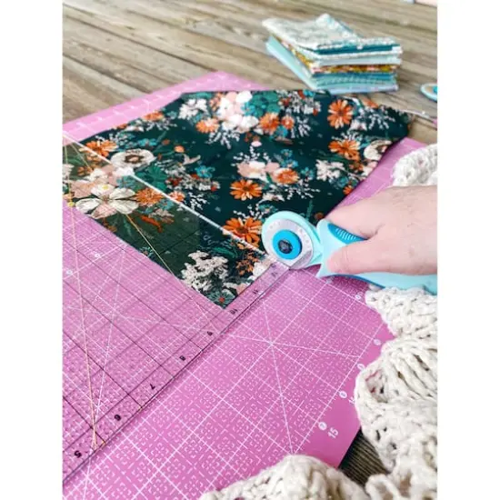 Havel's 34" x 22" Double-Sided Rotary Cutting Mat {4}